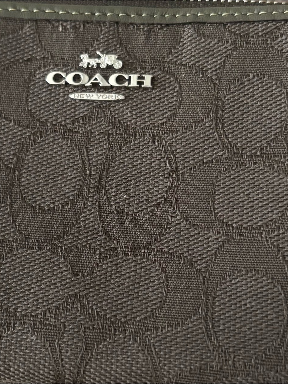 NWT Coach Signature Zip Around Wristlet Wallet Brown Black
